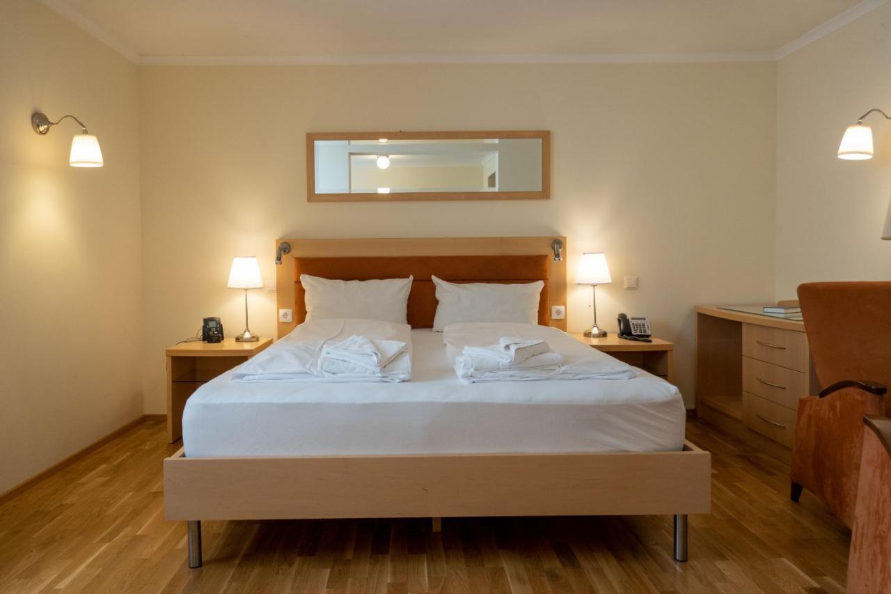 Hotel Rose Weißenburg in Bayern Exteriör bild