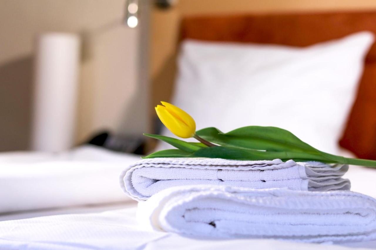 Hotel Rose Weißenburg in Bayern Exteriör bild